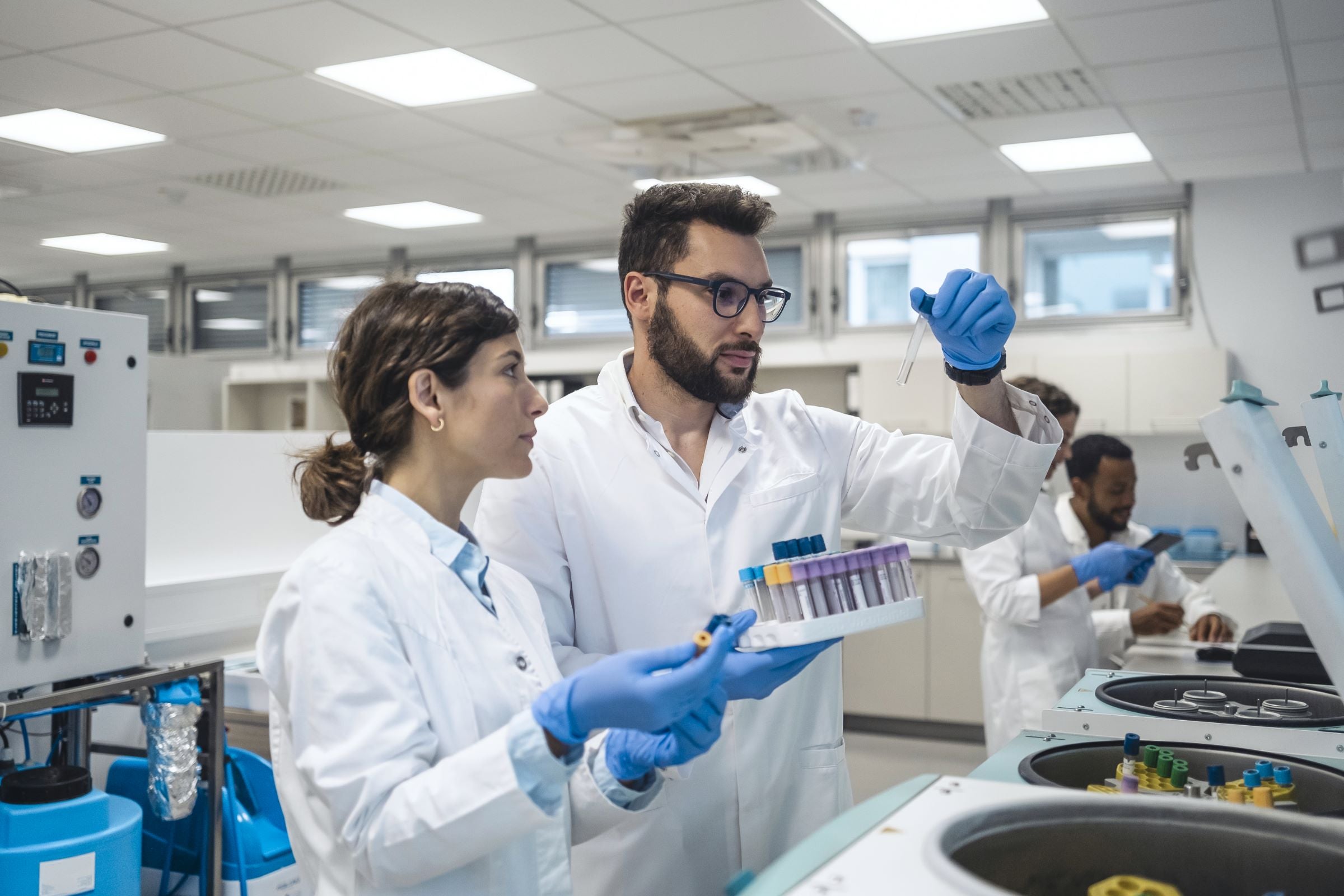 Two chemistry lab technicians in the laboratory
