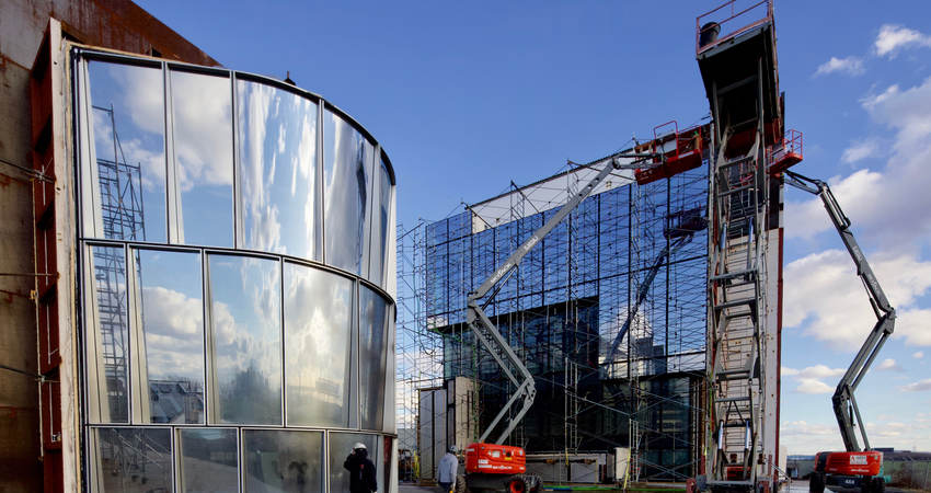 Building façade test in process