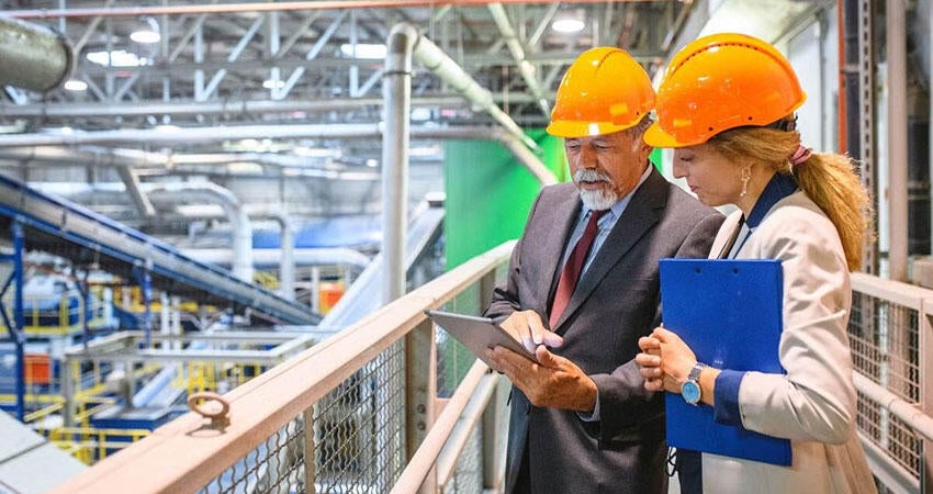 Quality controllers in hardhats
