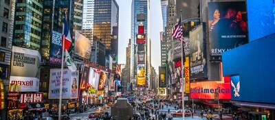 Outdoor display screens in Times Square