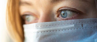 woman wearing non-medical face mask