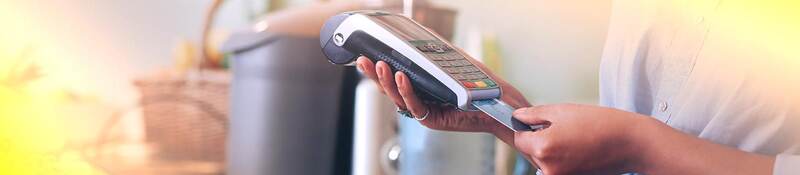 Inserting credit card into POS machine