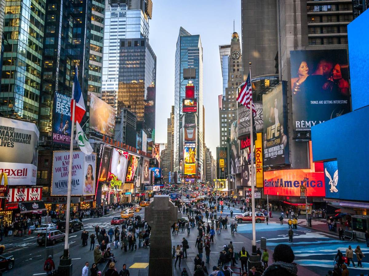 Outdoor display screens in Times Square