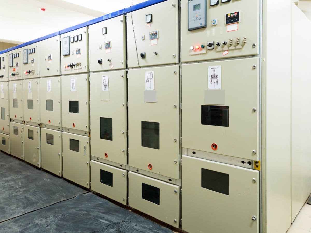A picture of power distribution equipment inside a power plant. 