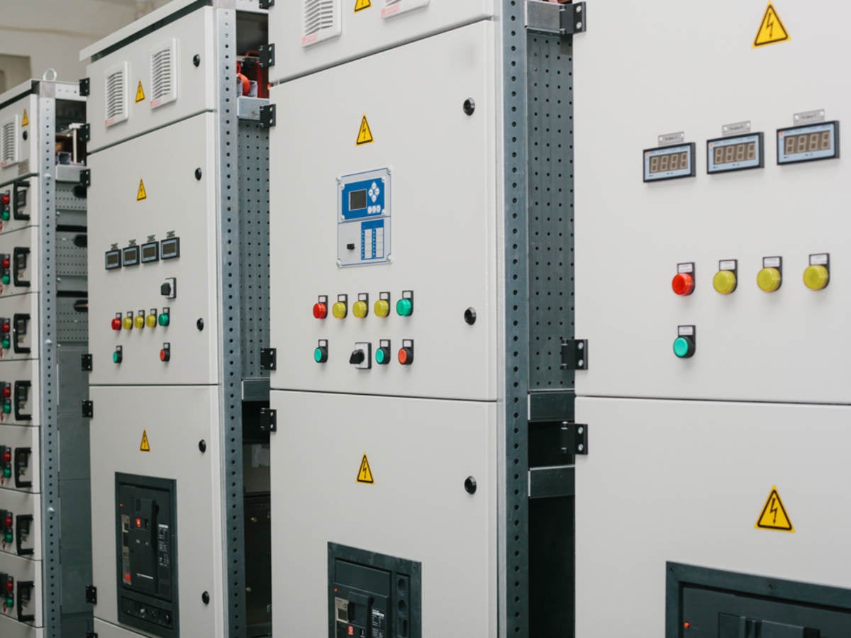 Low-voltage cabinet