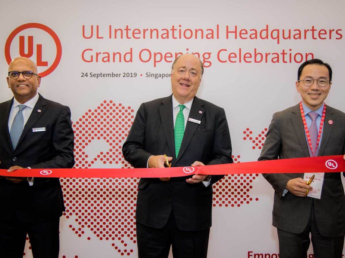 From left to right: Sajeev Jesudas, President of UL International, Keith Williams, CEO of UL LLC, Dr. Beh Swan Gin, Chairman of Singapore Economic Development Board (EDB) at the opening ceremony of UL's international headquarters