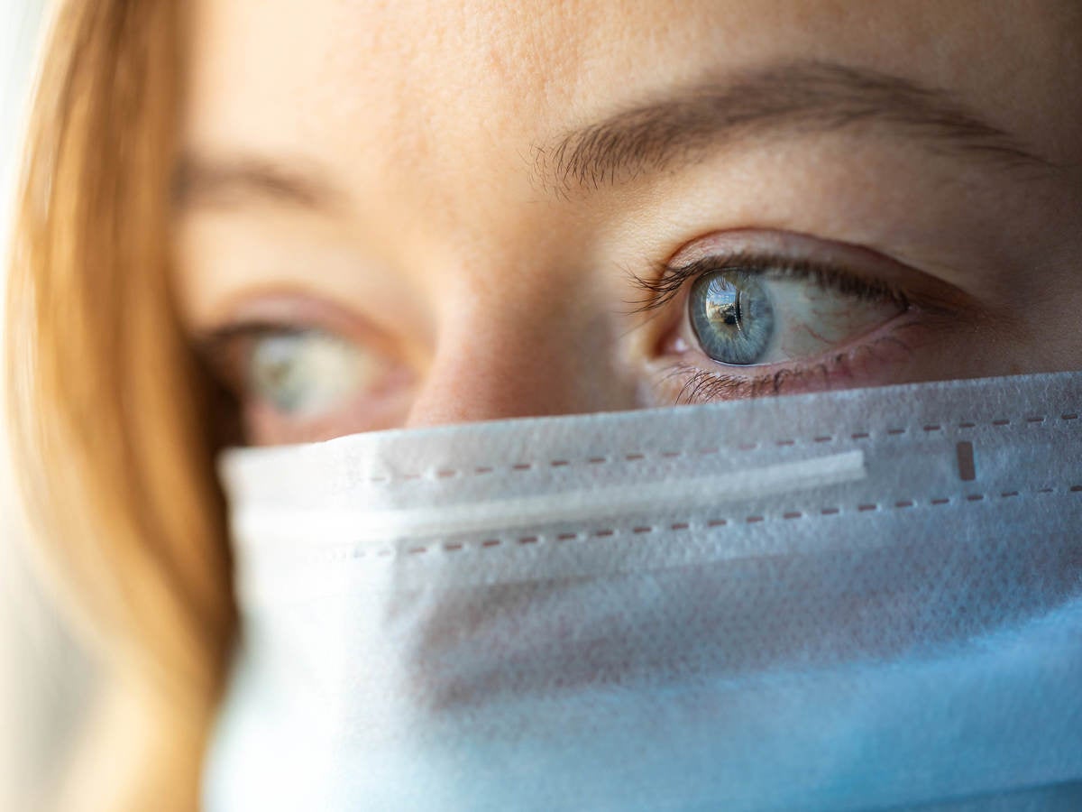 woman wearing non-medical face mask