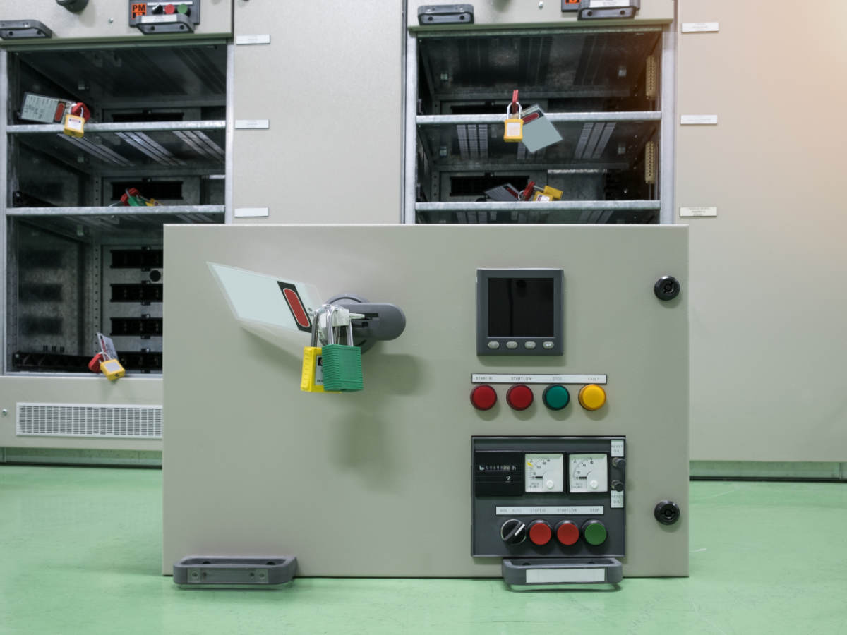 Equipment of electrical switchgear panel take off for maintenance shutdown.