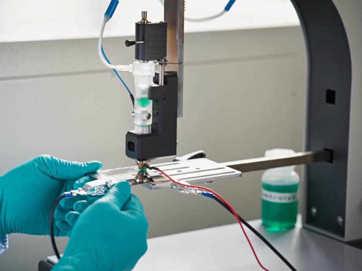 Metallic coating testing