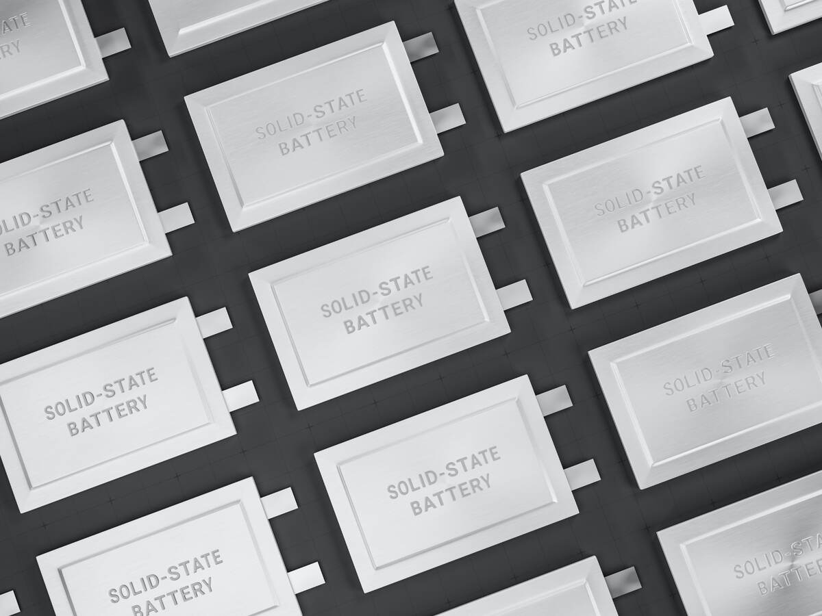 Solid-state battery pack design for electric vehicle (EV)