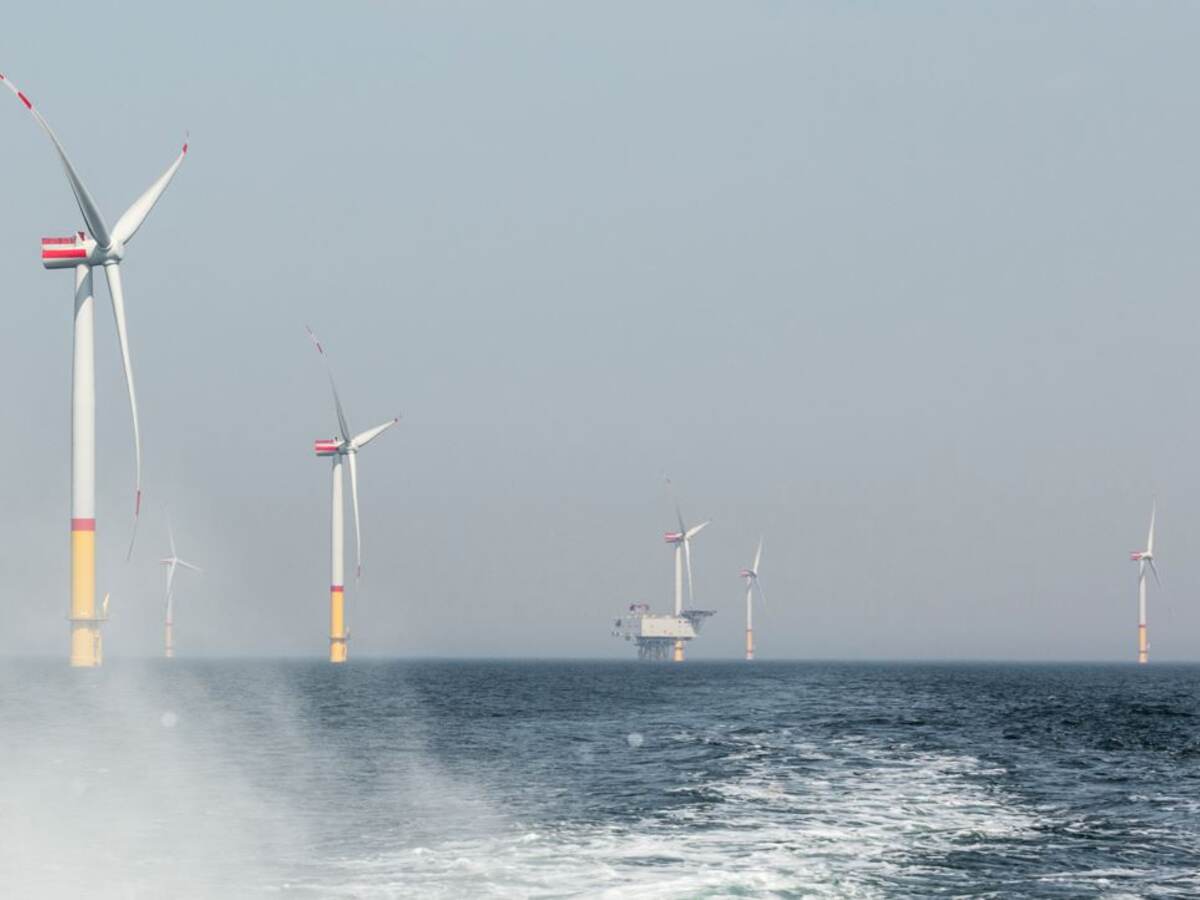 Offshore wind turbines in rough seas