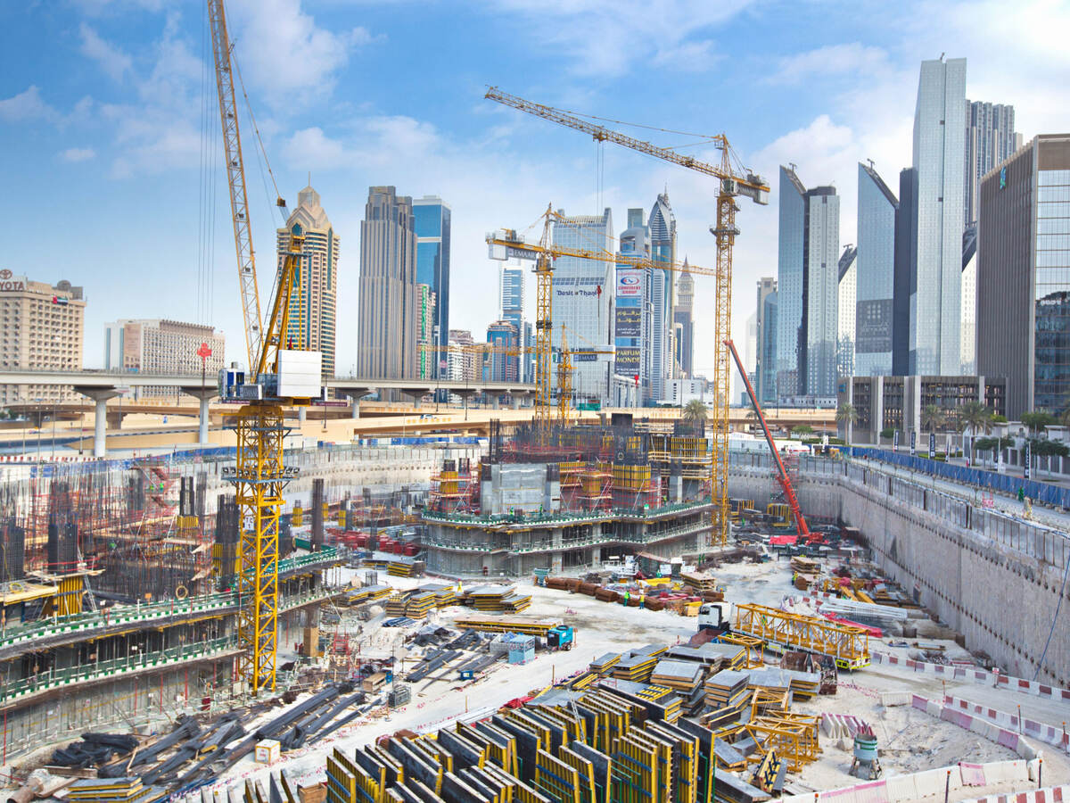 Massive construction in Dubai