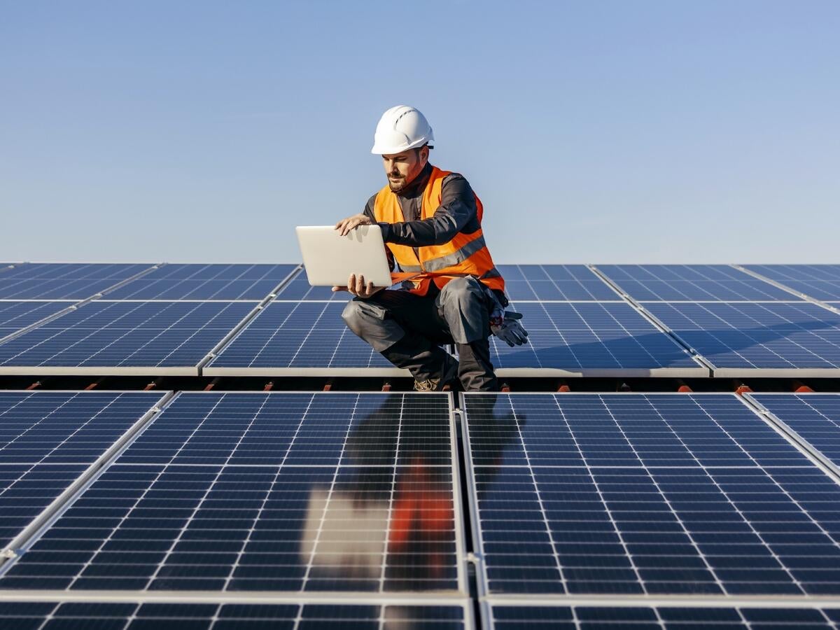Building the Energy Internet: De-Risking Innovation in a Complex, Connected Grid