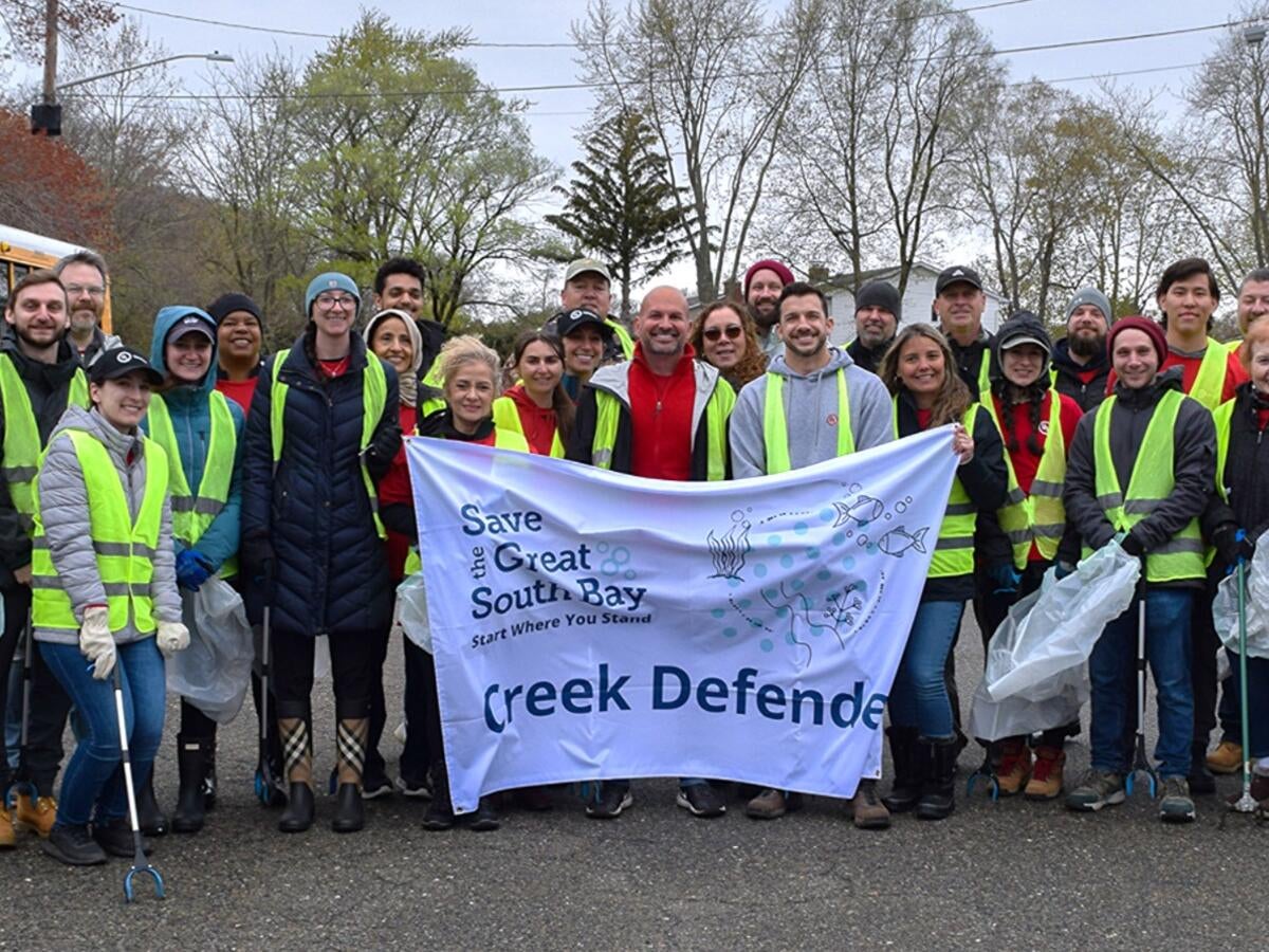 Employees at volunteer event.