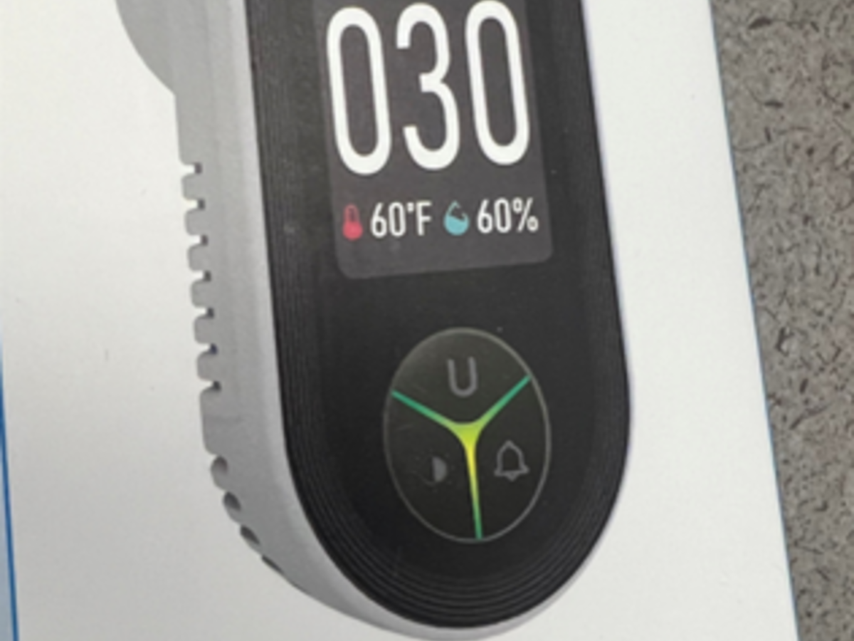 Carbon monoxide detector that bears an unauthorized UL Certification Mark.