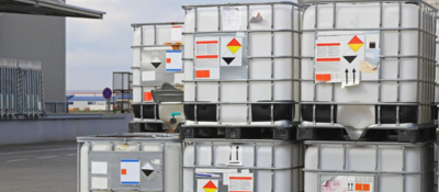 Shipping containers of chemical products
