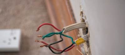 Electrical wiring from wall