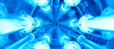 Tube filled with UV germicidal lights. 