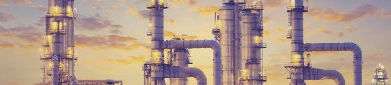 Picture of an oil refinery at dusk