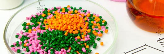 Plastic raw material in granules