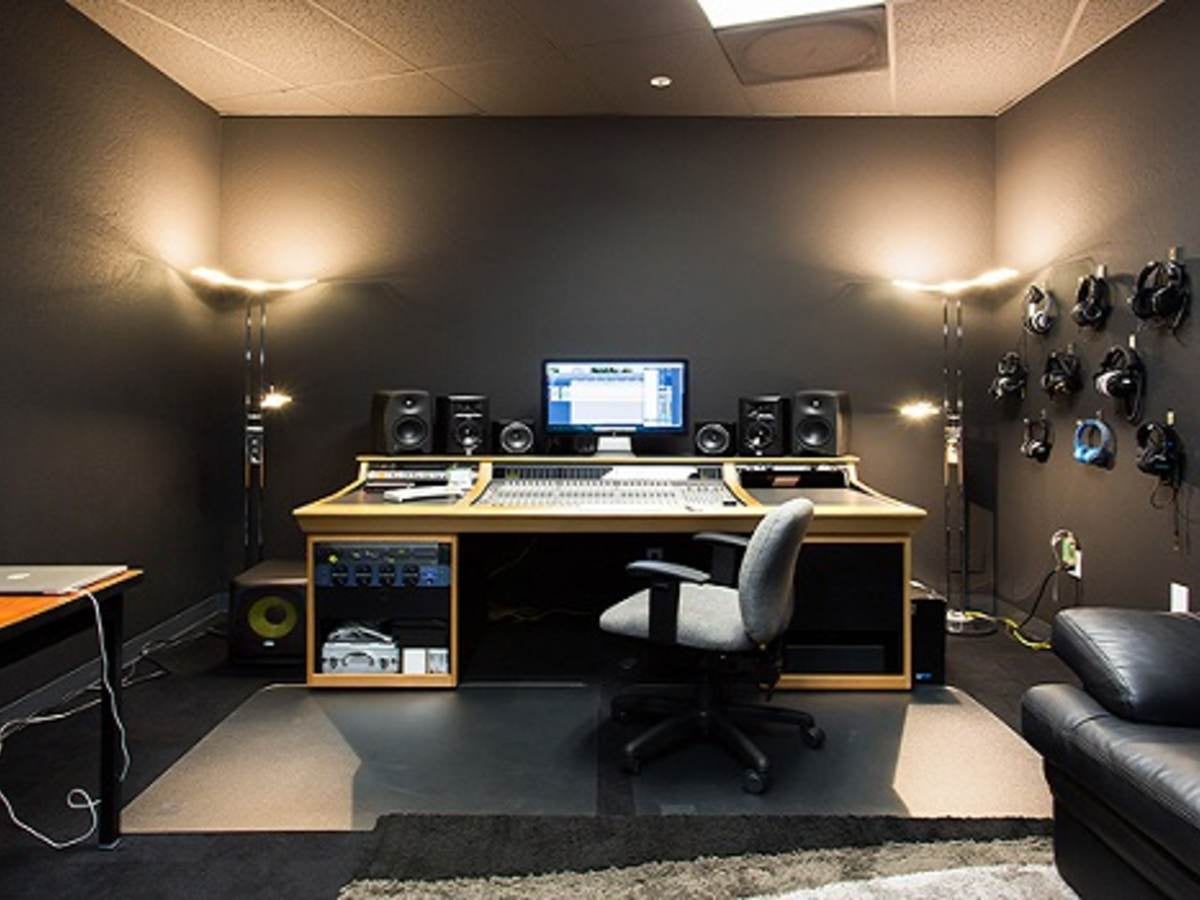 recording studio for testing of audio components