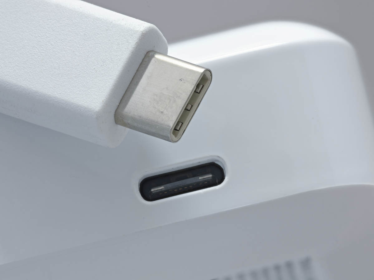 ICT power cable connected via USB-C™