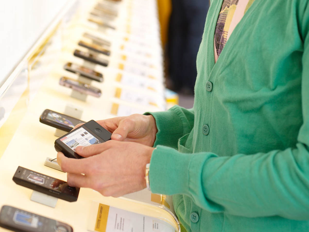 Person shopping for a cellphone