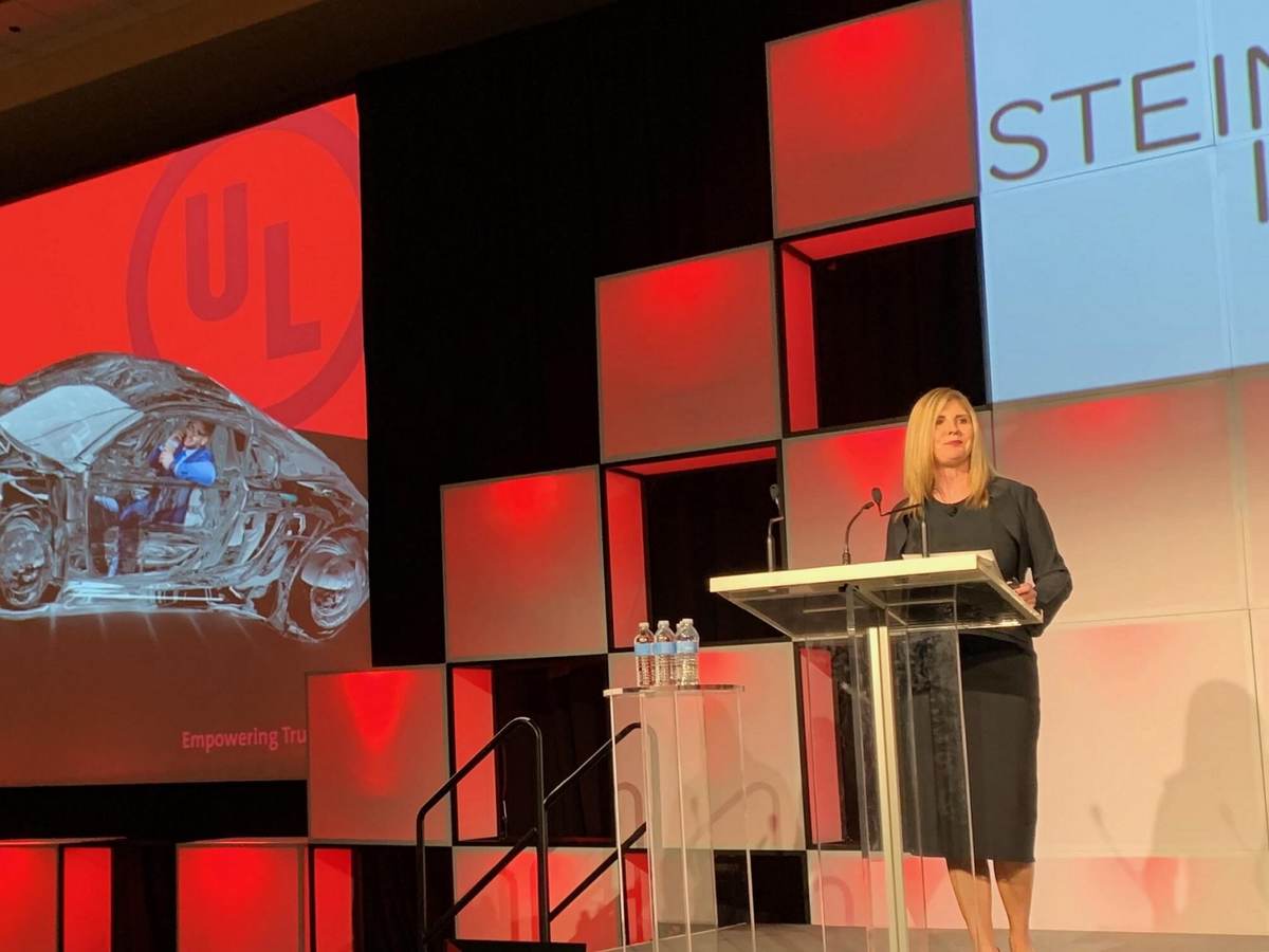 Kathy Seegebrecht presents at the 2019 ANA B2 Awards