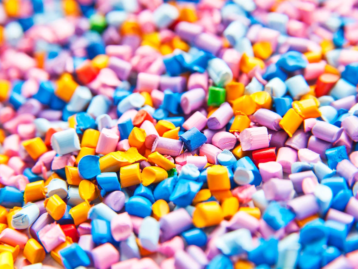 Plastic resin granules for plastic manufacturing