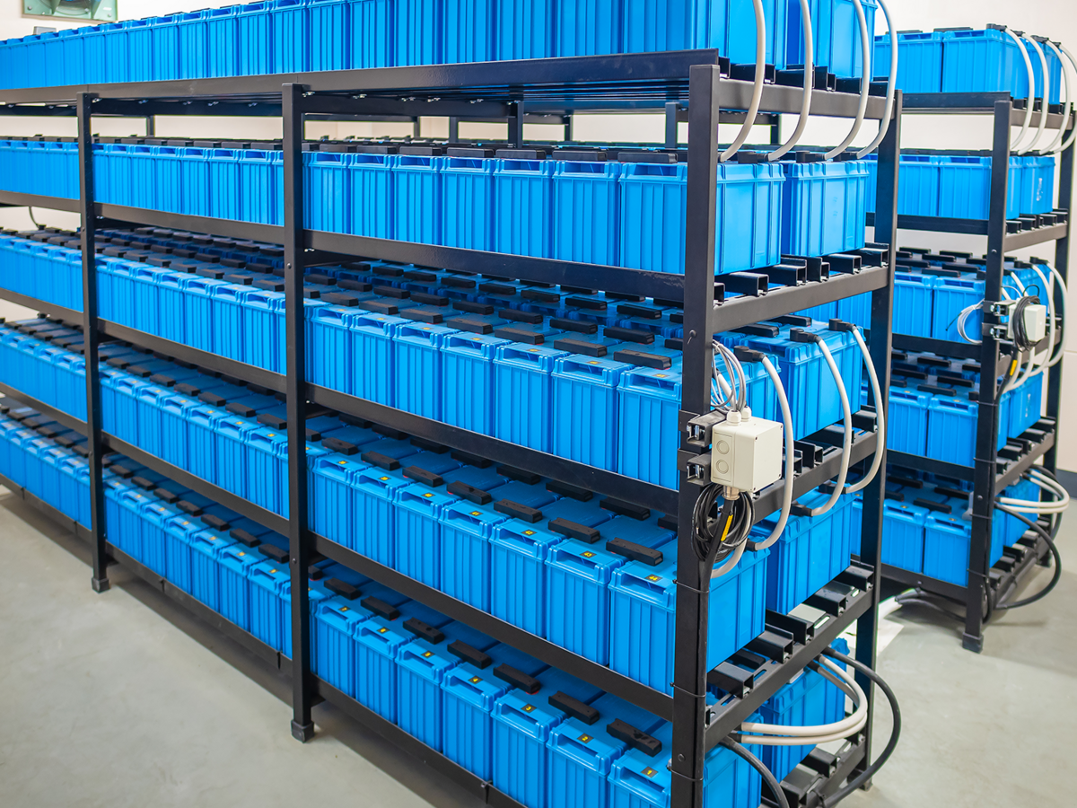 Uninterruptible Power Supply Ups System Retrofitting Replacing With New Batteries Ul