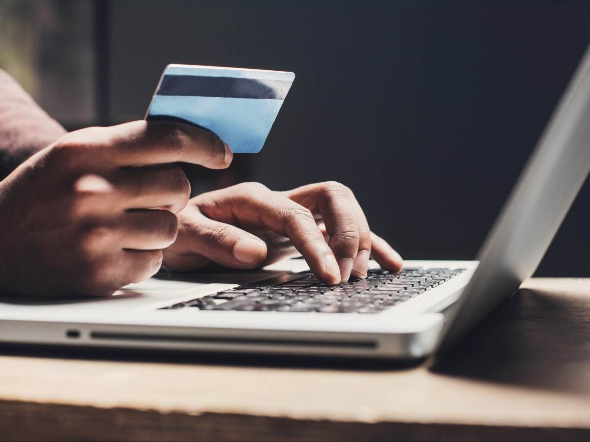Payment with terminal and watch