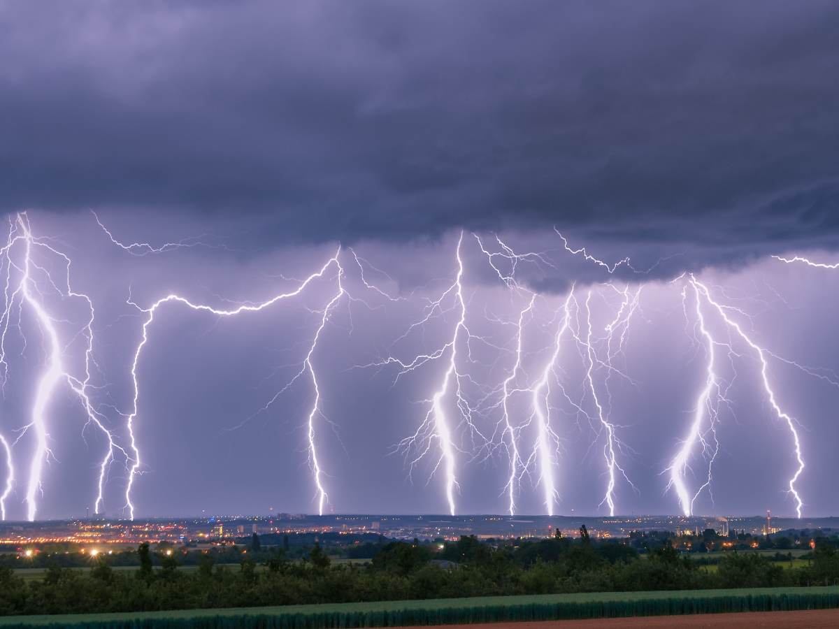 Lightning strikes across horizon