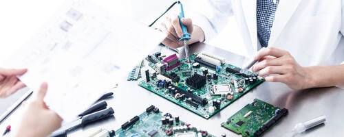 Researcher who checks materials during work