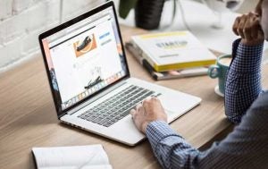Man looking at laptop 